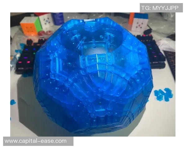 足球明星教你如何轻松掌握魔方技巧的视频教程分享